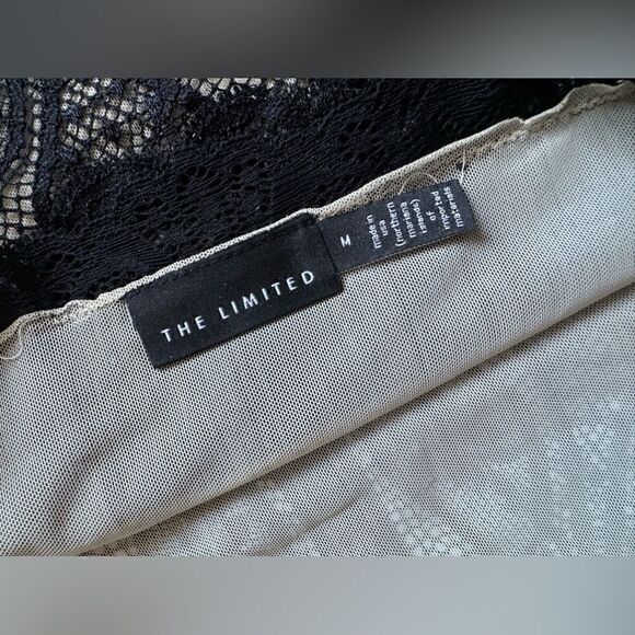 VINTAGE THE LIMITED black lace sleeveless cami with beige colored lining - Picture 6 of 12